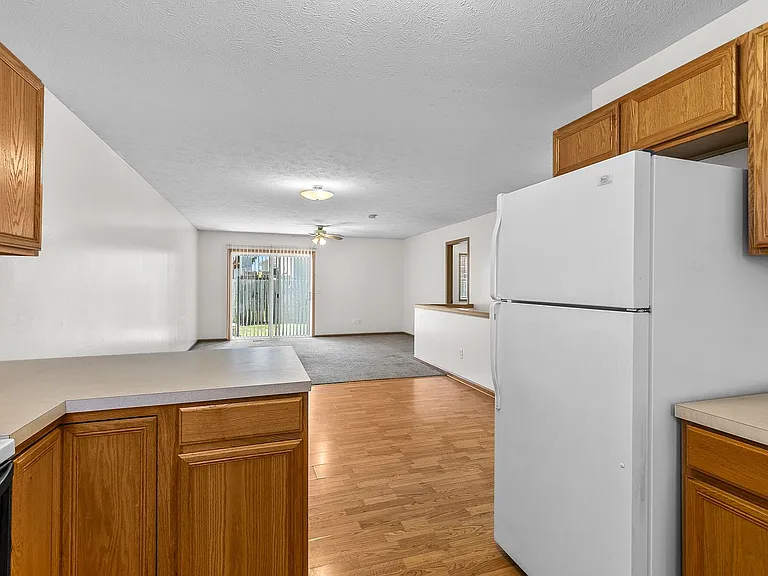 7223-7229 Silverthorn Dr — Photo 6