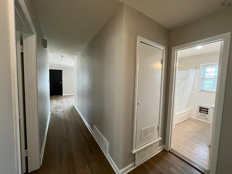 1824 Woodrow Ave — Photo 10
