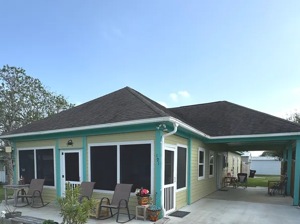 191 N Blackburn, Port LaVaca, TX 77979