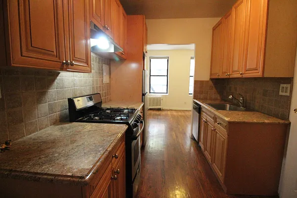 Rented by Luxor Homes & Investment Realty | media 11