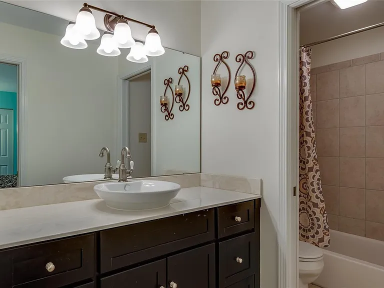 4367 Laclede Ave #E — Photo 8