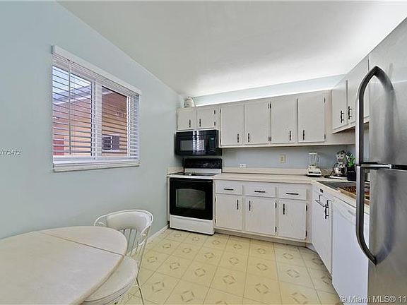 2nd image of 7910 Camino Real APT 412N