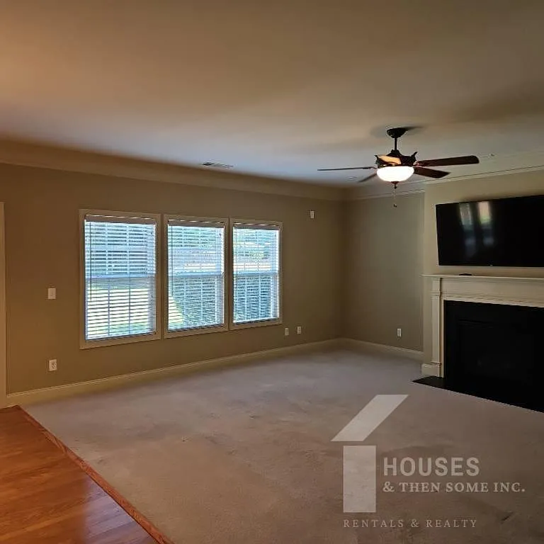 204 Wild Meadow Dr — Photo 4