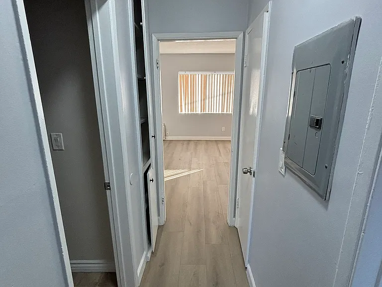 5327 Auckland Ave #4 — Photo 6