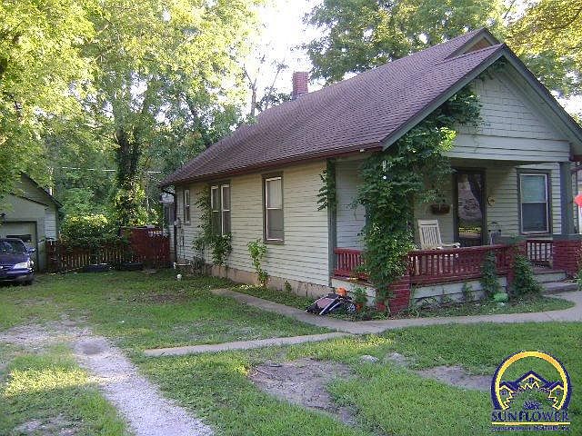 2nd image of 1025 Osage St