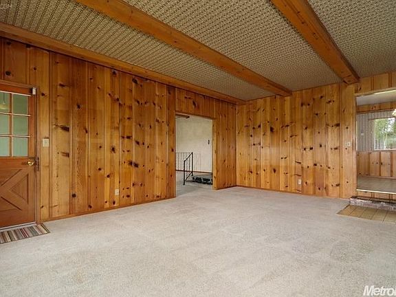 3rd image of 8455 Hidden Valley Cir