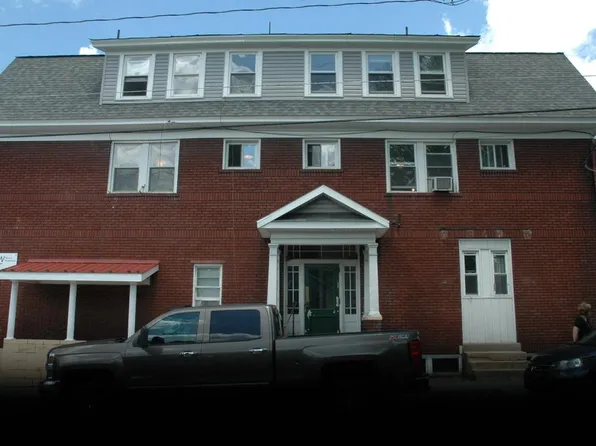 405 16th St APT 204, Huntingdon, PA 16652