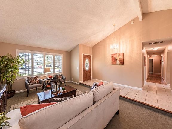 3rd image of 3633 Woodley Dr
