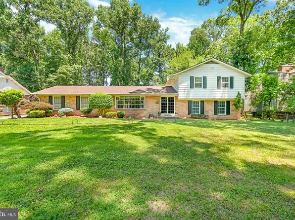 201 Swan Creek Rd, Fort Washington, MD 20744