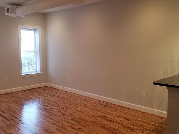 Living/Dining area