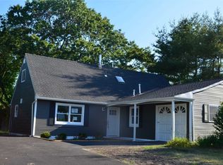 10 Alden Ln, Centereach, NY 11720