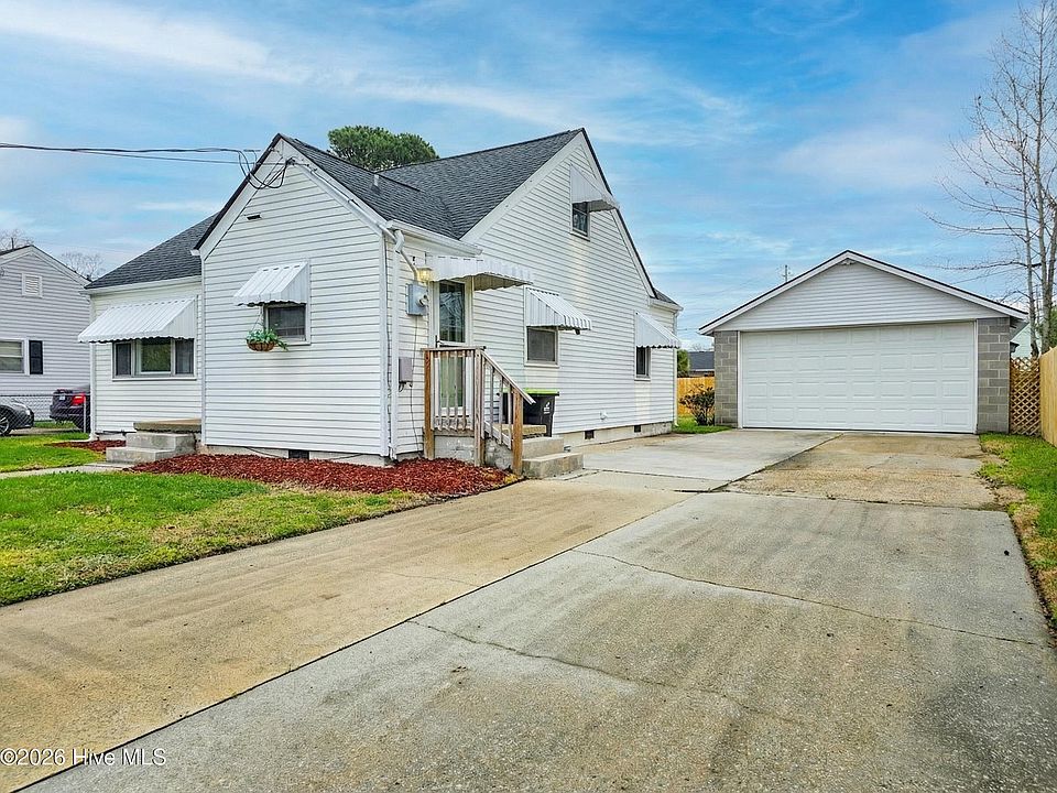 1st image of 104 Chadburn Avenue