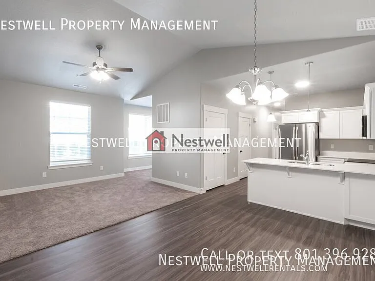 753 N Favreau Ln #U301 — Photo 2