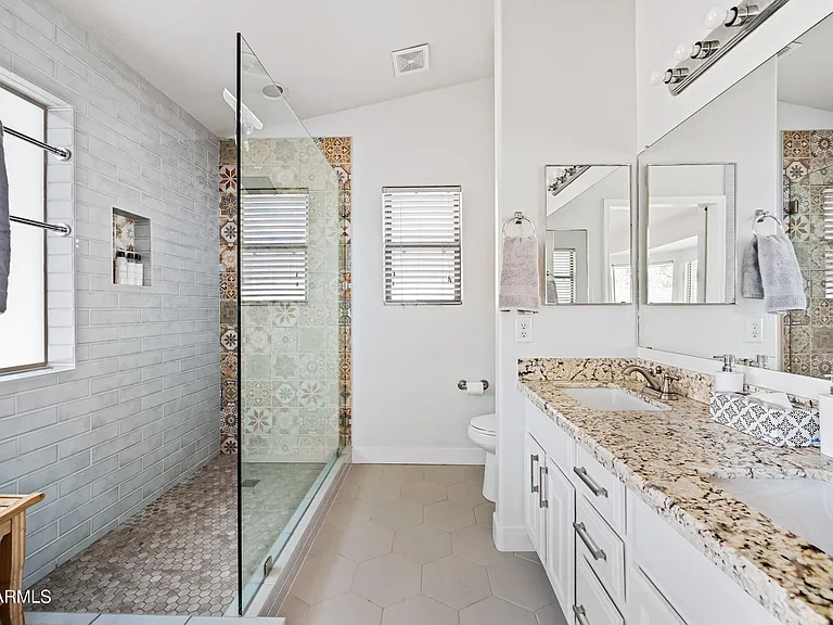 3228 E Sandy Way — Photo 26