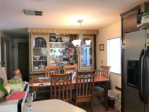 3rd image of 6011 Revolution Ln
