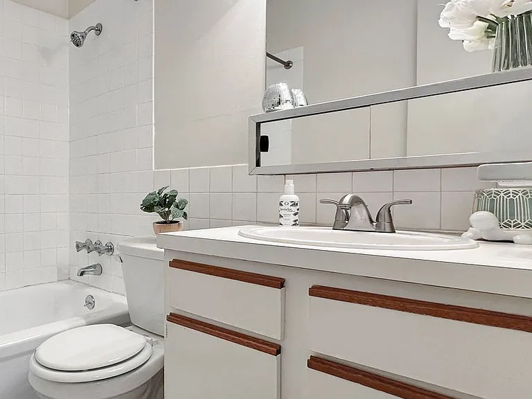 Coppertree Apartments — Photo 20