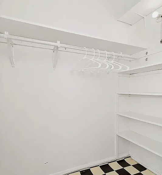 229 E 29th St #5R — Photo 5
