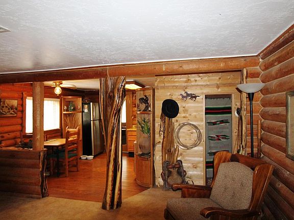 4th image of 6778 Pond Dr