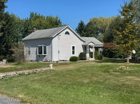 394 Dennis Rd, Honesdale, PA 18431