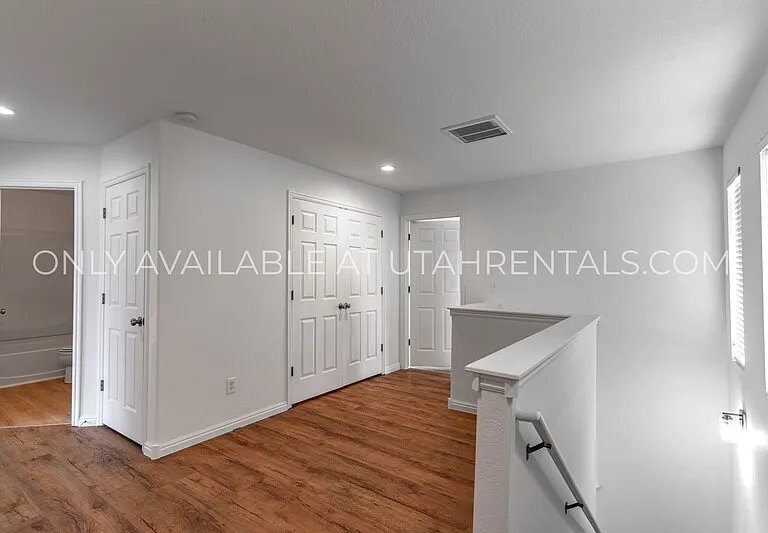 211 Greenfield Cir #150 — Photo 14