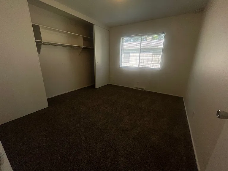 Garden Ridge Apartments — Photo 17