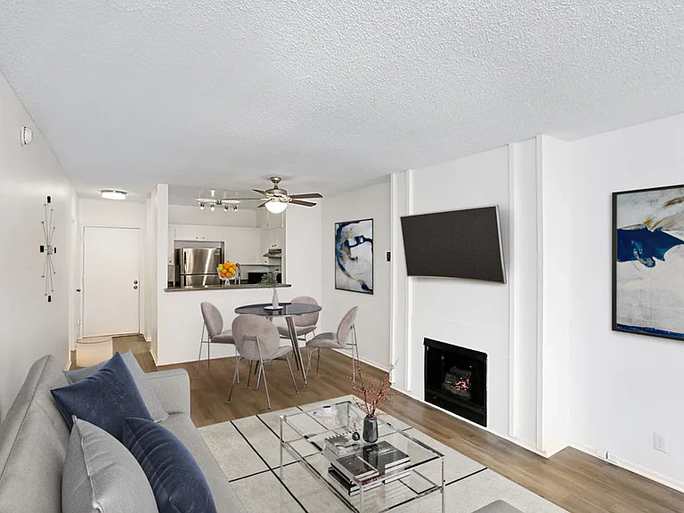 Westwood Villa — Photo 17
