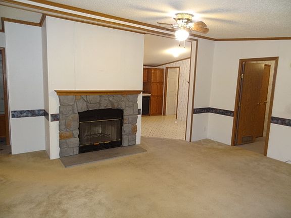 4th image of 210 N Earl St