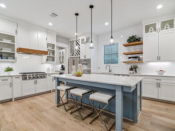 2nd image of 1767 De Milo Dr