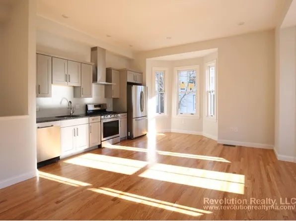 19 Lincoln Ave, Somerville, MA 02145