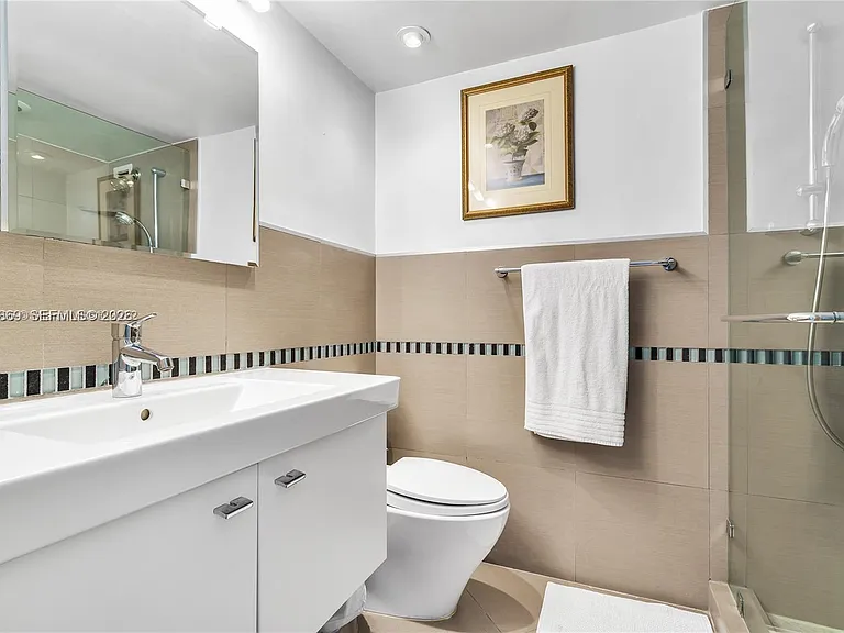 5700 Collins Ave #15D — Photo 13