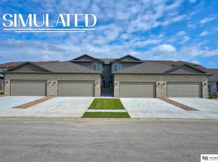 2920 Kings Corner Dr, Lincoln, NE 68516