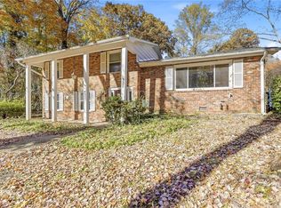 805 Lynn Dee Dr, Winston Salem, NC 27106