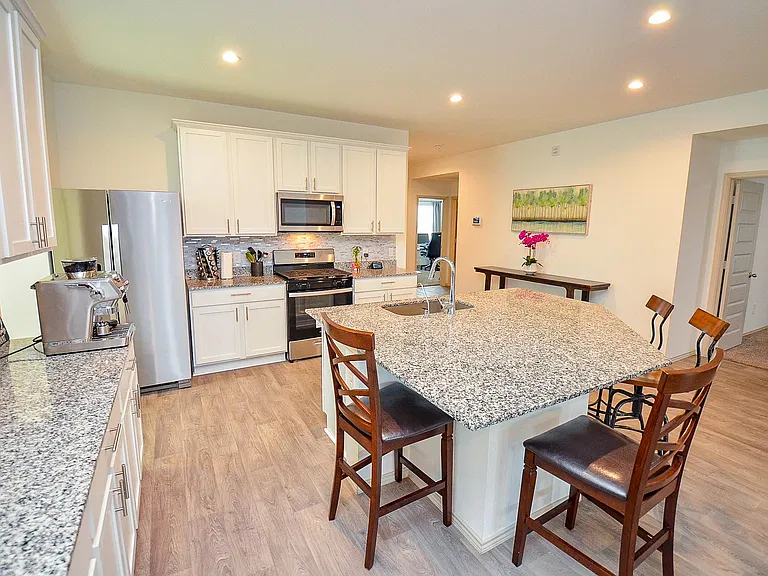 7203 Dawn View Ln — Photo 17