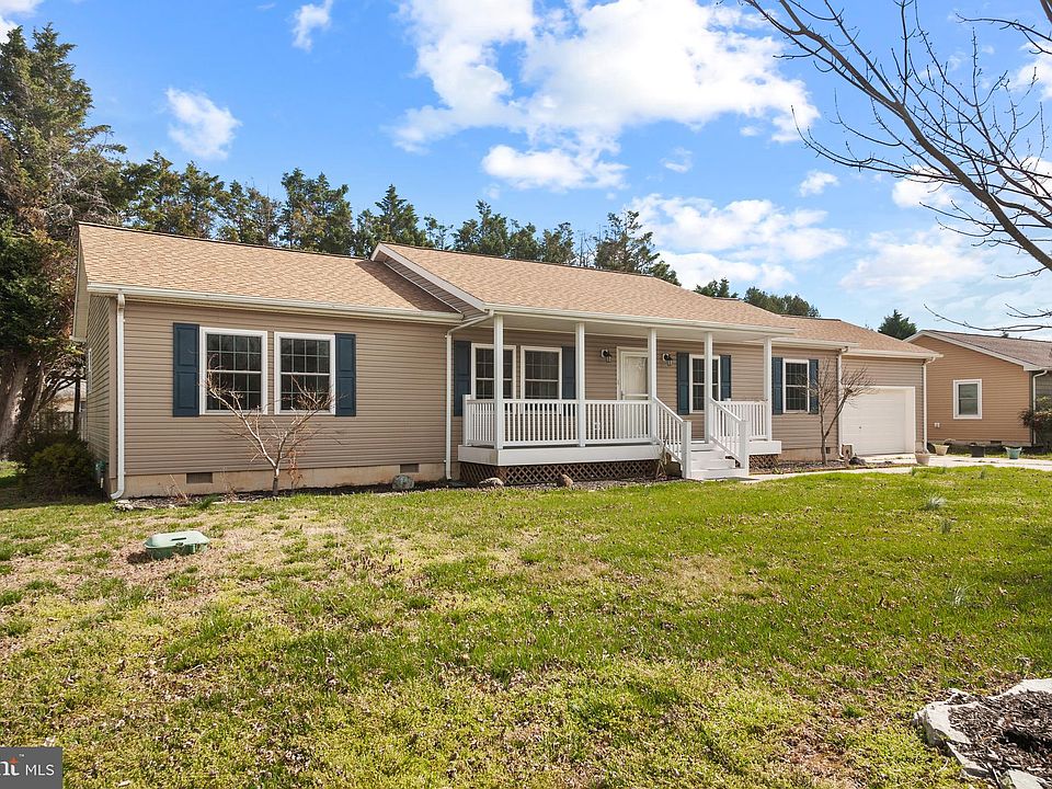 1st image of 18387 Linden Ln
