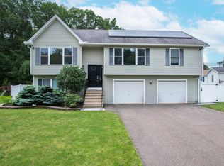 123 Sperry Ln, Meriden, CT 06451
