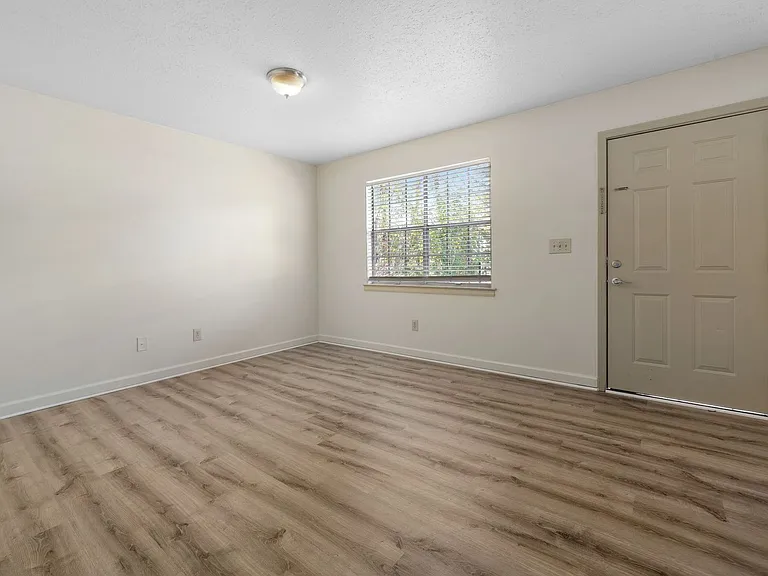 Piedmont Terrace — Photo 33