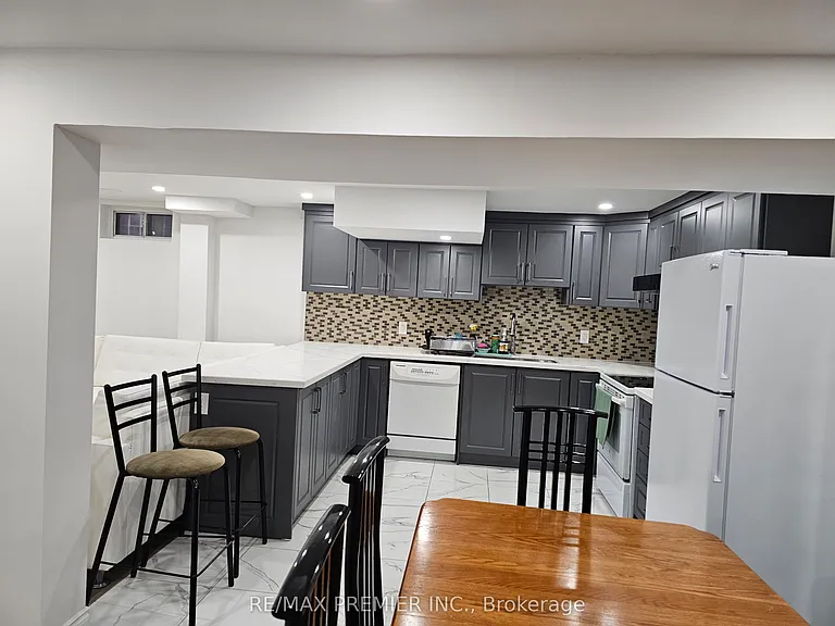 16 Vineyard Ct #B — Photo 21