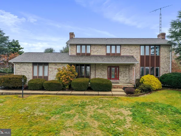 10151 Amsterdam Rd, Waynesboro, PA 17268