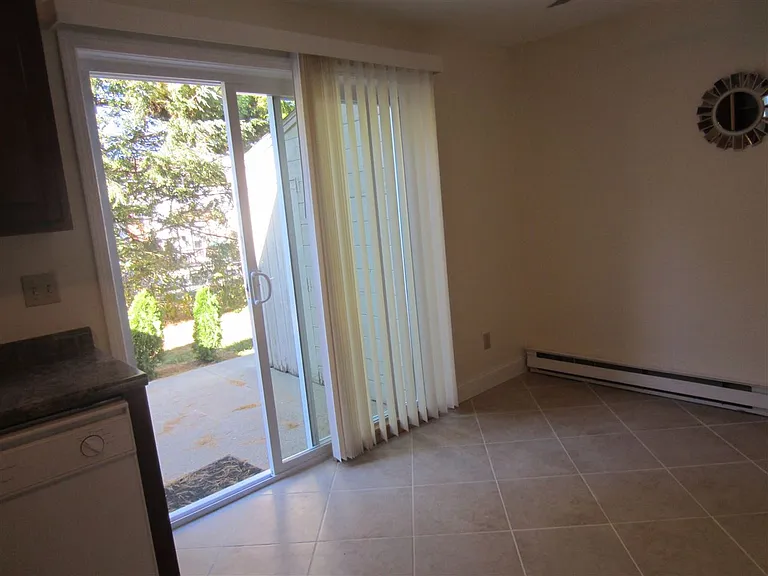 1025 S Mammoth Rd #6 — Photo 10