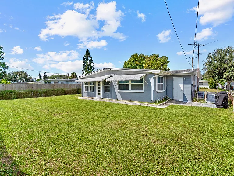 2159 Dixie Garden Loop — Photo 36