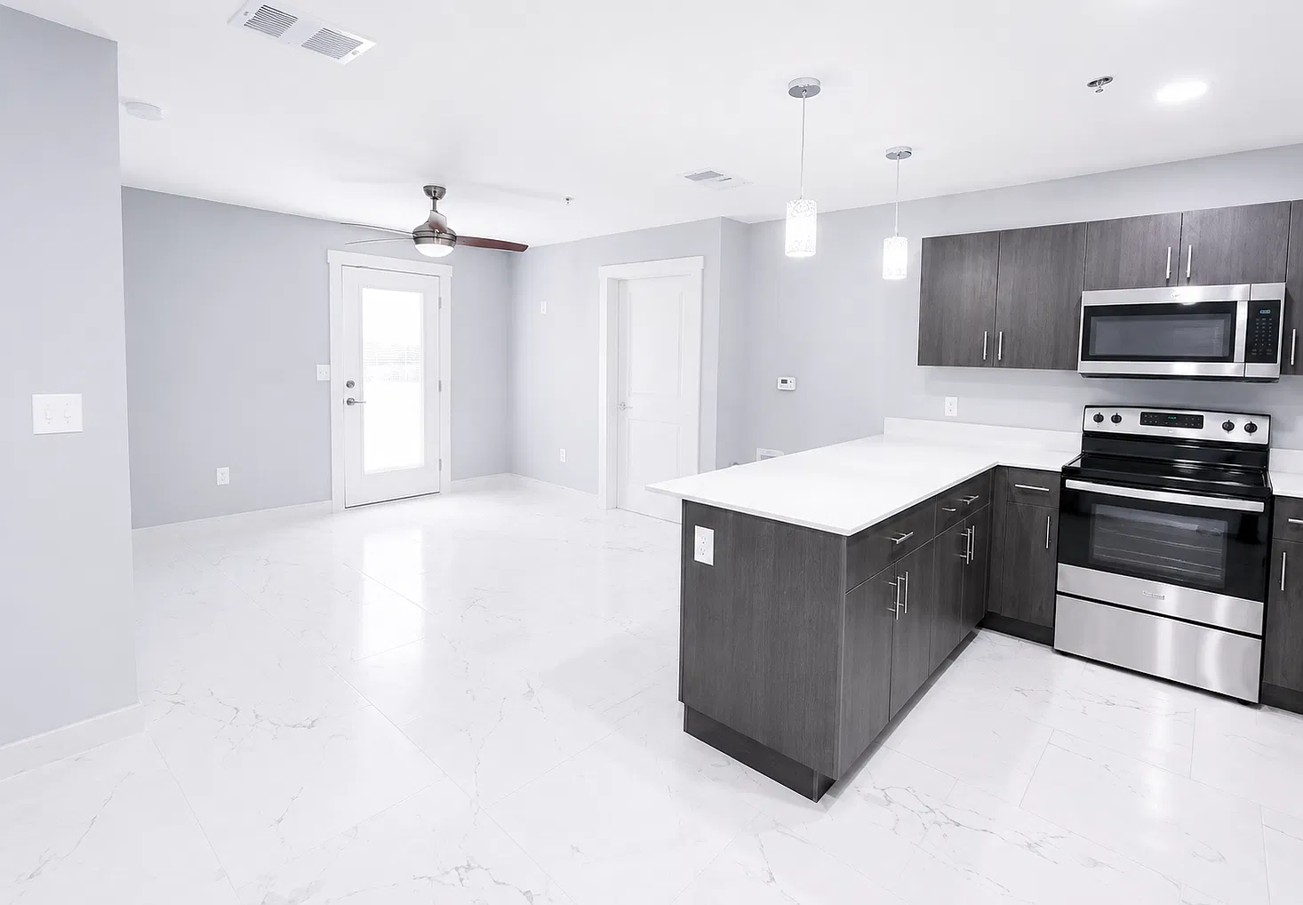 Monarch Apartments — Photo 1