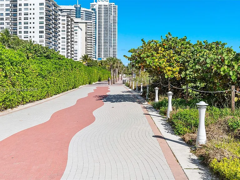 5959 Collins Ave #1101 — Photo 41