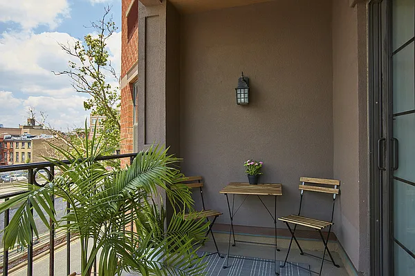 Sold by Stribling | media 16