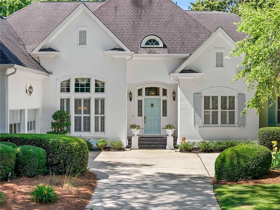 1st image of 170 Helmsley Dr NW