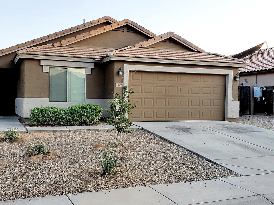 3227 W Allens Peak Dr