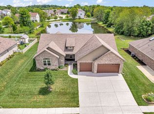 2075 Saunders Field Dr, Avon, IN 46123