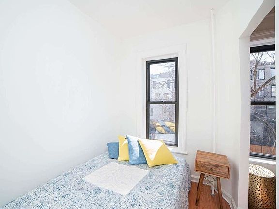 4th image of 1310 Dean St #6