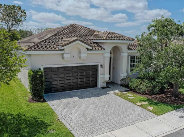 16284 NW 24th St, Pembroke Pines, FL 33028
