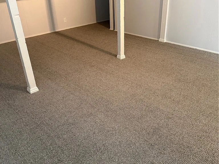 17323 Grayland Ave — Photo 43