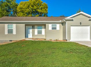 903 N Wright Rd, Alcoa, TN 37701